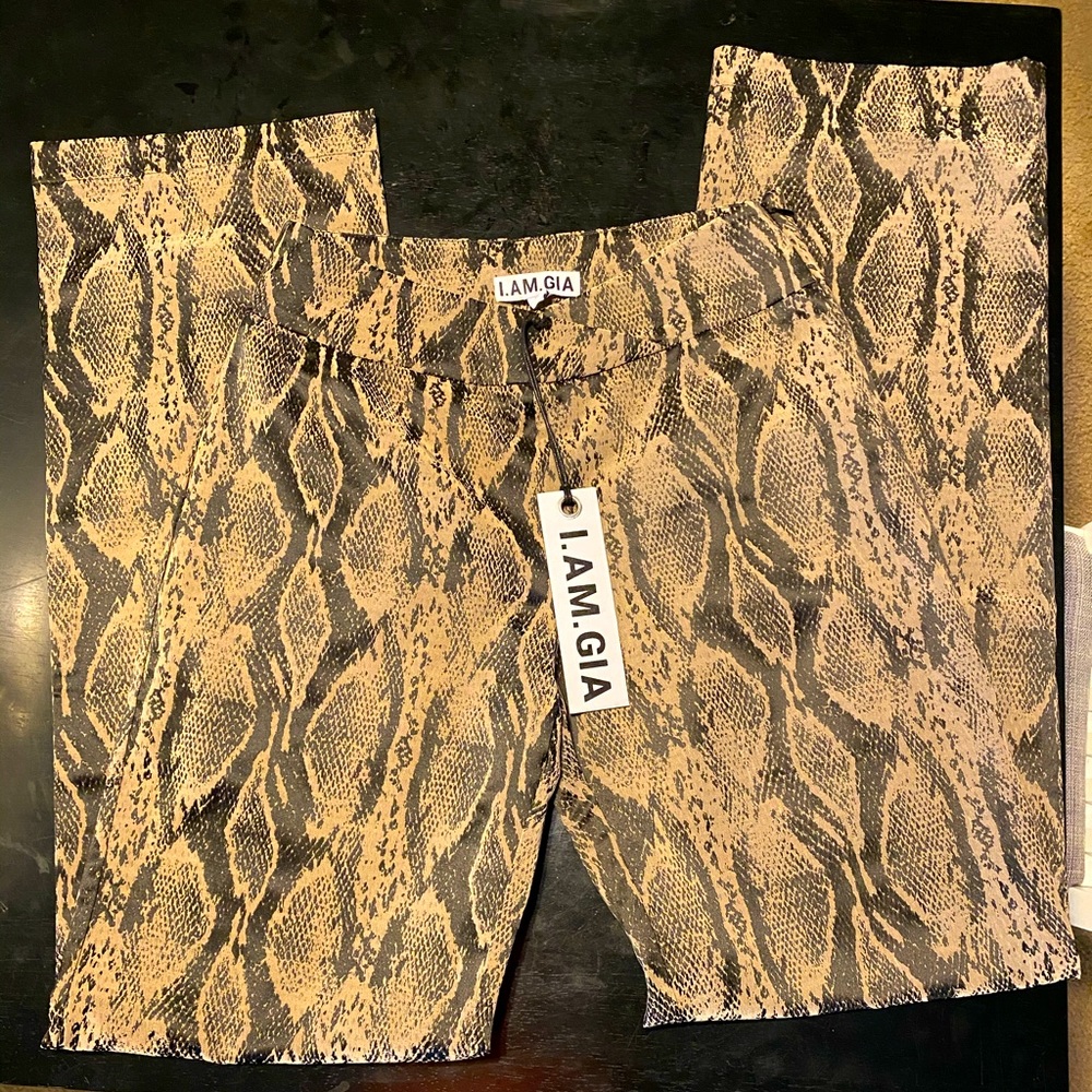 I Am Gia Capricorn Pants